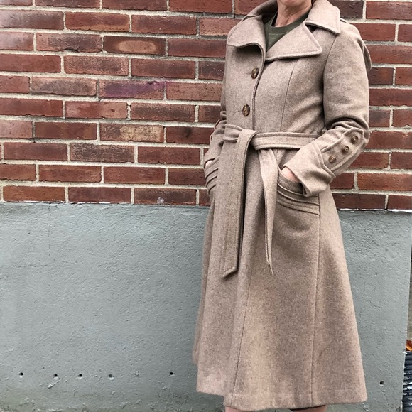 The Most Stunning Vintage Wool Coat - Picture 2 of 8